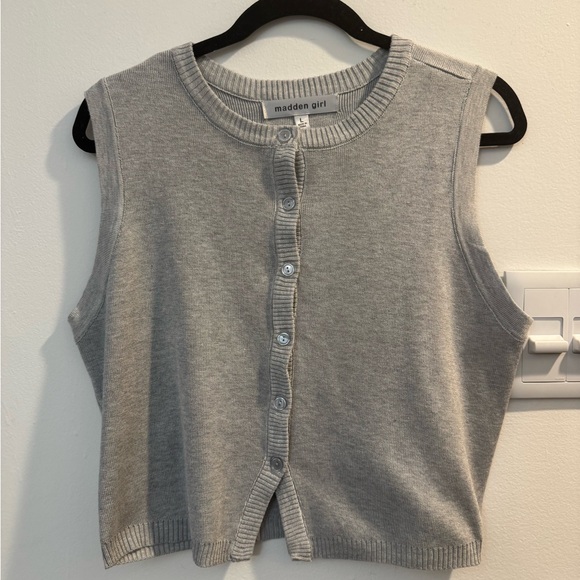 Madden Girl Light Gray Knit Sweater Vest - Picture 1 of 4